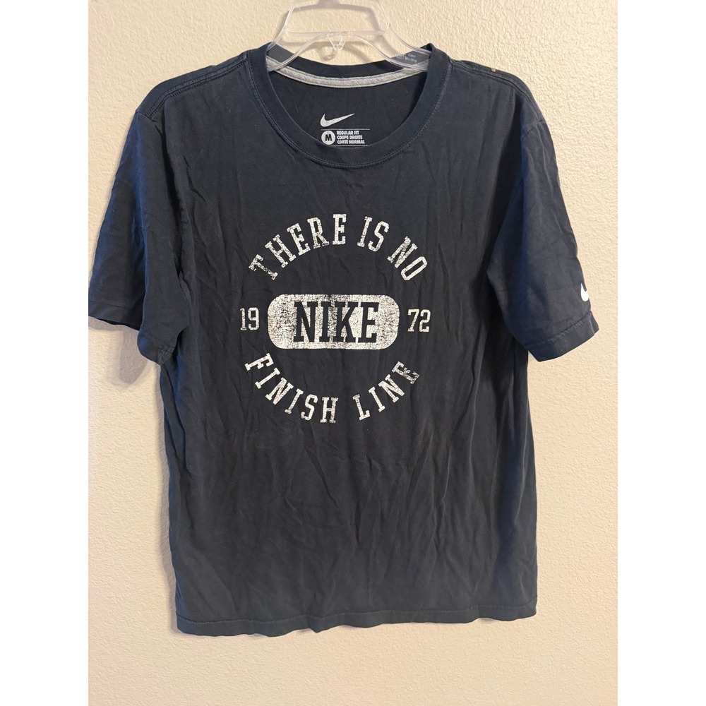 Nike Graphic T-Shirt Mens Medium Navy Blue Good There Is No Finish Line 1972